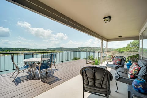 The South Shore of Lake Travis Spicewood Condo Apartment in Briarcliff
