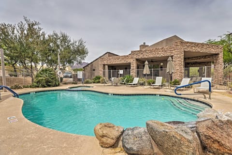 Golf Course View and Pool Access Gold Canyon Gem House in Gold Canyon