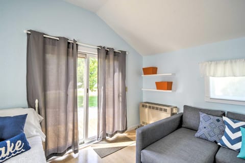 Tiny House Cottage 6 with Dock on Crooked Lake Apartment in Oden