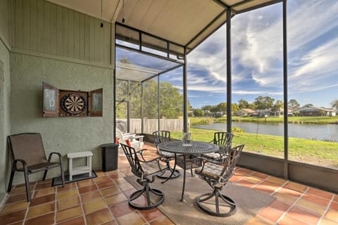 Lakefront Brandon Home with Patio and Screened Lanai! House in Brandon