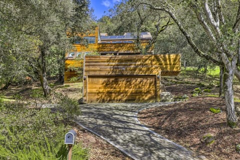 Luxe Santa Rosa Home about 3 Mi to Downtown! House in Santa Rosa