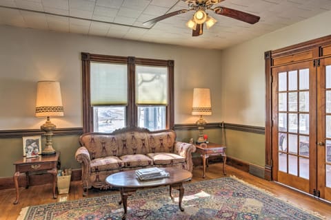 Spacious Home Easy Walk to Pine Mtn Lake! House in Minnesota