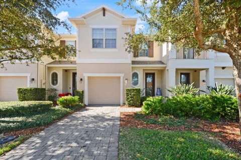 4 Mi to Dtwn Home with Pool Access in Sanford House in Sanford