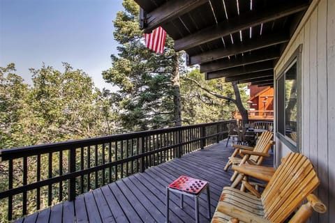 Family Cabin with Game Room Near Hiking and Skiing! Cabin in Lake Arrowhead