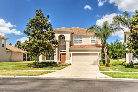 Spacious Kissimmee Villa - 3 Mi to Disney World! House in Windsor Hills