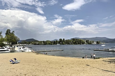 Walk to Lake George! Bolton Landing Cottage House in Bolton Landing