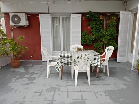 ELENI's House-Near the Old Railway Station Apartment in Nafplion