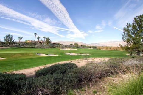 Country Club Home 2 BR, 2 BA and Den about 1 Mi to Golf House in Borrego Springs