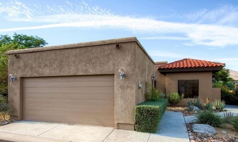 Country Club Home 2 BR, 2 BA and Den about 1 Mi to Golf House in Borrego Springs