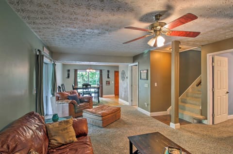 Spacious Georgia Getaway with Dock on Lake Lanier! House in Lake Lanier