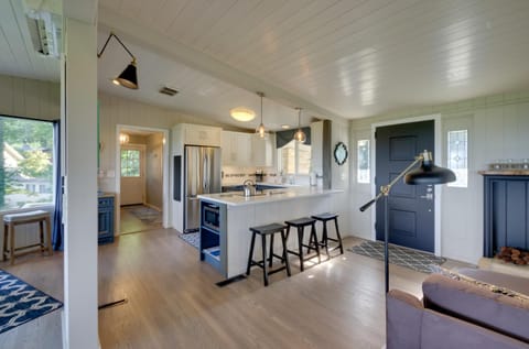 Hendersonville Home with Views - 3 Mi to Downtown! House in Laurel Park