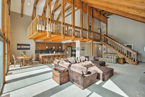 Luxurious Grand Lake Vacation Rental with Hot Tub! House in Grand Lake