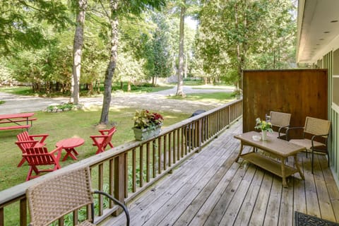 Pine Cottage Duplex with Deck Walk to State Park! House in Ephraim