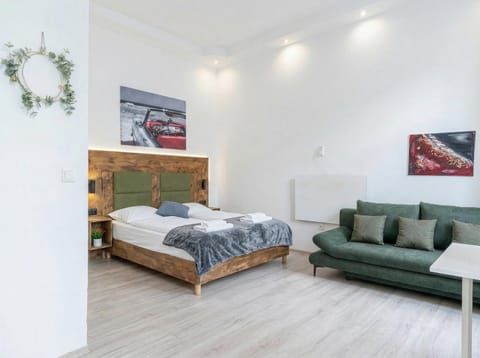 Property building, Bed, Seating area, Bedroom