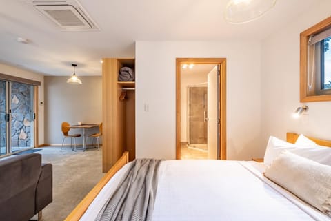 Bed, Bathroom, Living room, Seating area, Dining area, wardrobe