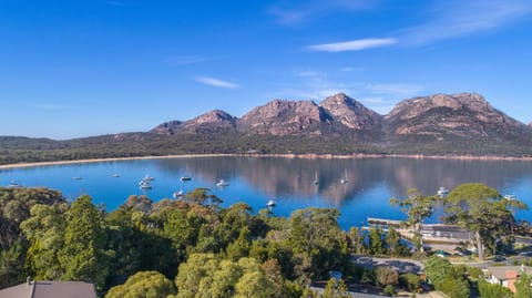 Nearby landmark, Natural landscape, Fishing, Snorkeling, Canoeing, Hiking, Diving, Mountain view