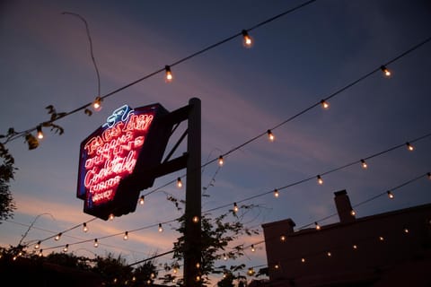 Property logo or sign, Sunset