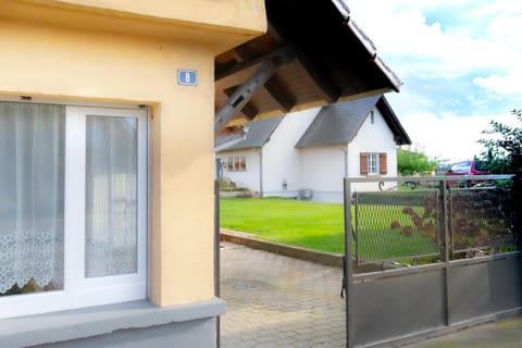 Facade/entrance, Garden view