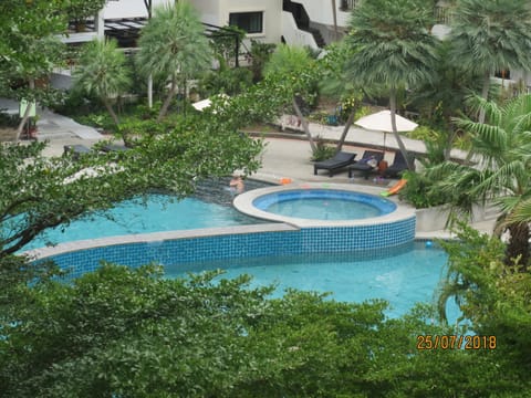 Swimming pool, Swimming pool