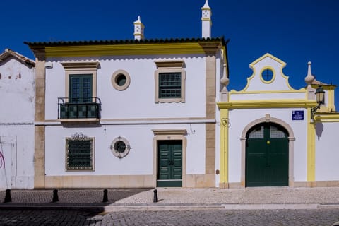 Property building, Facade/entrance, Off site