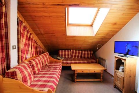 Résidence Le Centre - 4 Pièces pour 8 Personnes MAE-3294 Apartment in Champagny-en-Vanoise