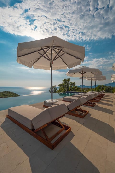 Sea view, Swimming pool