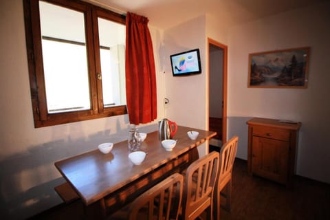 Résidence Rond Point Des Pistes - proximité immédiate des pistes et des remontées mécaniques (Funiculaire) MAE-3472 Apartment in Tignes