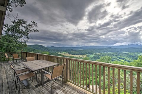 Point of View Hilltop Sanctuary in Brevard House in Tennessee