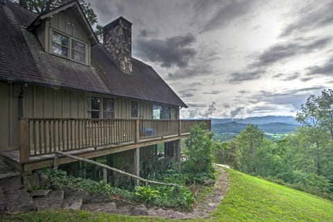 Point of View Hilltop Sanctuary in Brevard House in Tennessee