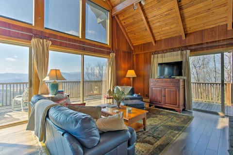 Point of View Hilltop Sanctuary in Brevard House in Tennessee