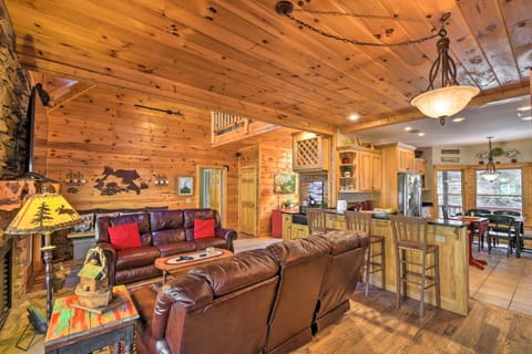 Private Cartecay River Home with Hot Tub and Game Room House in East Ellijay