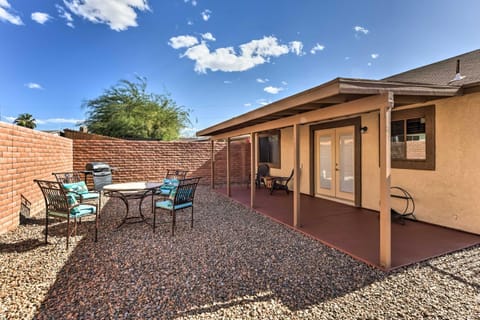 Fenced Yard and Grill! Tucson Family Escape House in Tucson