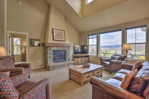 Granby Home with Hot Tub and Ski, Golf and Pool Access House in Granby