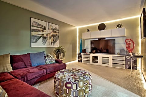 Suburban Detroit Home with Porch, Yard and Fire Pit! House in Southfield