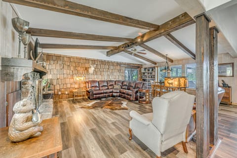 Ruidoso Home with Hot Tub and Sierra Blanca Views House in Ruidoso