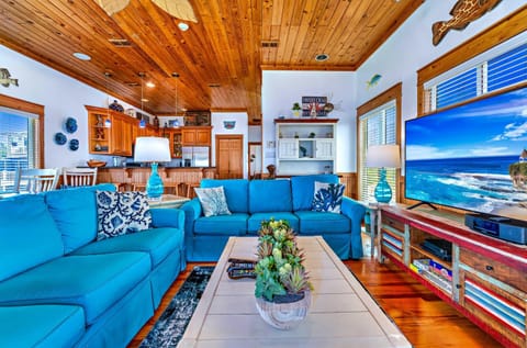 Riverfront Carrabelle Home with Furnished Patio! House in Carrabelle