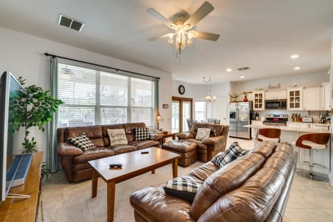 Spacious Home in Gated Resort, 2 Mi to Disney! House in Windsor Hills