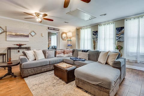 Screened Porch and Grill Spacious Charleston Home! House in James Island