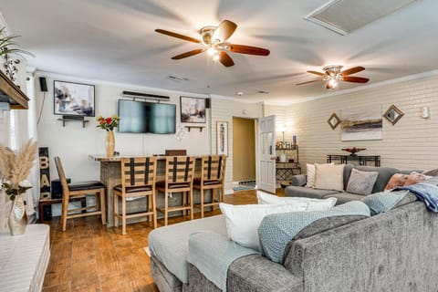 Screened Porch and Grill Spacious Charleston Home! House in James Island