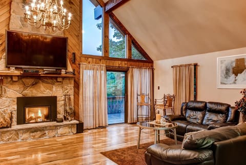 Lake Harmony Vacation Rental with Hot Tub and Views! House in Kidder Township