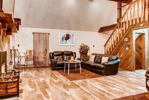 Lake Harmony Vacation Rental with Hot Tub and Views! House in Kidder Township