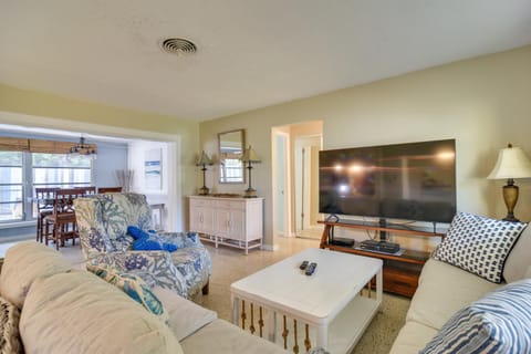 4 Mi to Dog Beach Largo Home with Pool and Hot Tub! House in Largo