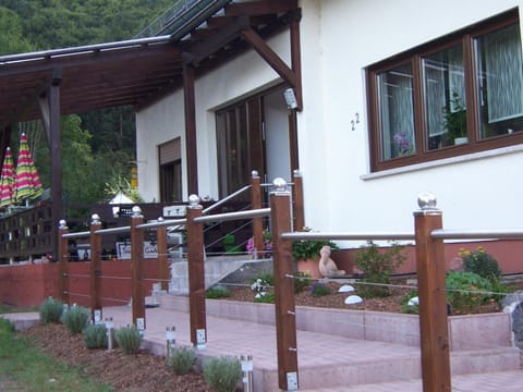 Property building, Facade/entrance, Balcony/Terrace
