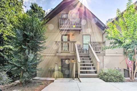 Keowee Keys Home with Mountains View and Lake Access! Apartment in Lake Keowee