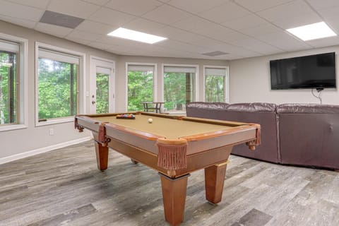 Murrayville Lakefront Cabin with Boat Slip and Grill! Cabin in Lake Lanier