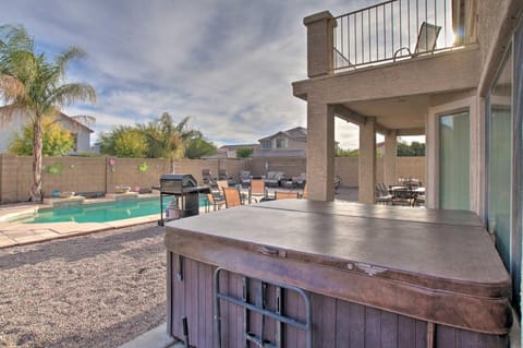Relaxing San Tan Valley Retreat with Pool and Hot Tub! House in Johnson Ranch
