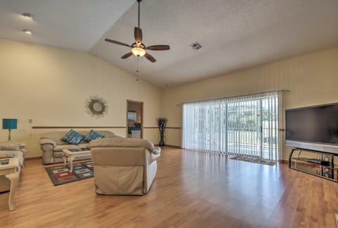 1 Mi to Weeki Wachee Home with Pool in Spring Hill House in Spring Hill