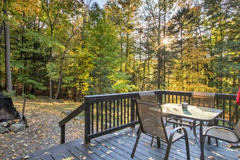 Gilford Cabin - 2 Mi to Gunstock Mountain Resort! Cabin in Gilford