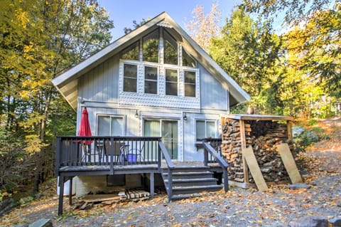 Gilford Cabin - 2 Mi to Gunstock Mountain Resort! Cabin in Gilford