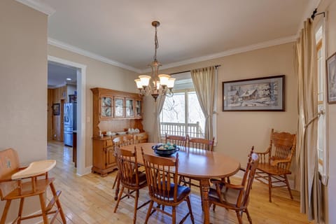 Beautiful Bryson City Home with Hot Tub and Mtn Views! House in Swain County